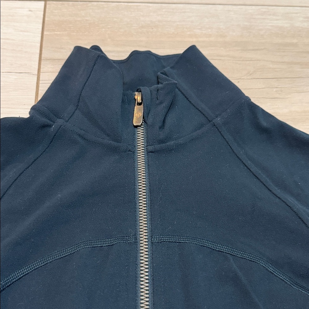 Lululemon Navy Blue Full Zip Up Athletic Jacket for Running Work Outs or Leisure - Picture 3 of 10